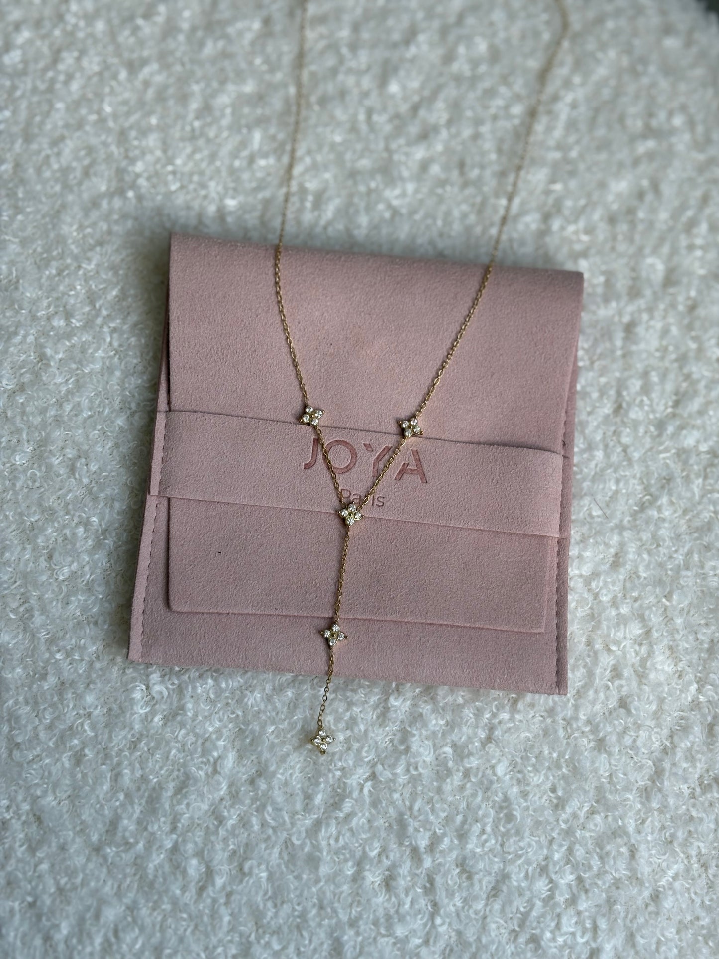 Collier Romane